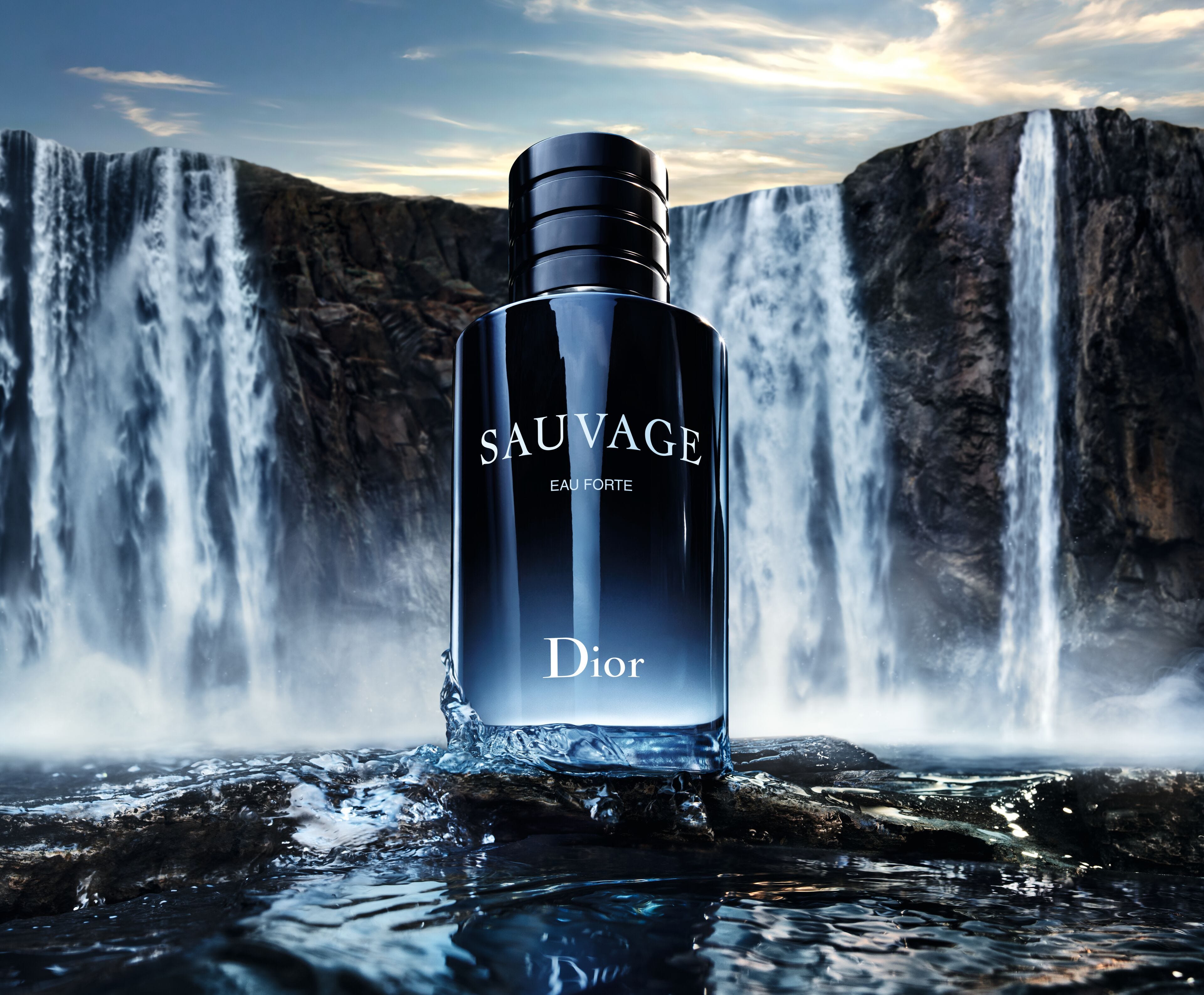 A Closer Look at the Innovation Inside Dior's New Cologne