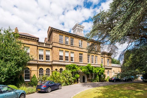 An English home for sale in Richmond London