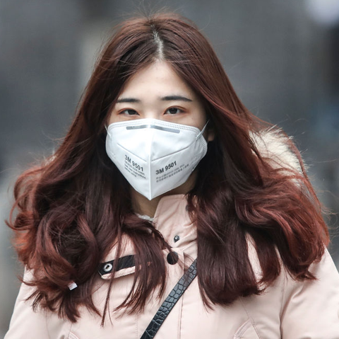 マスクで本当に新型コロナウイルス感染を防げるのか？