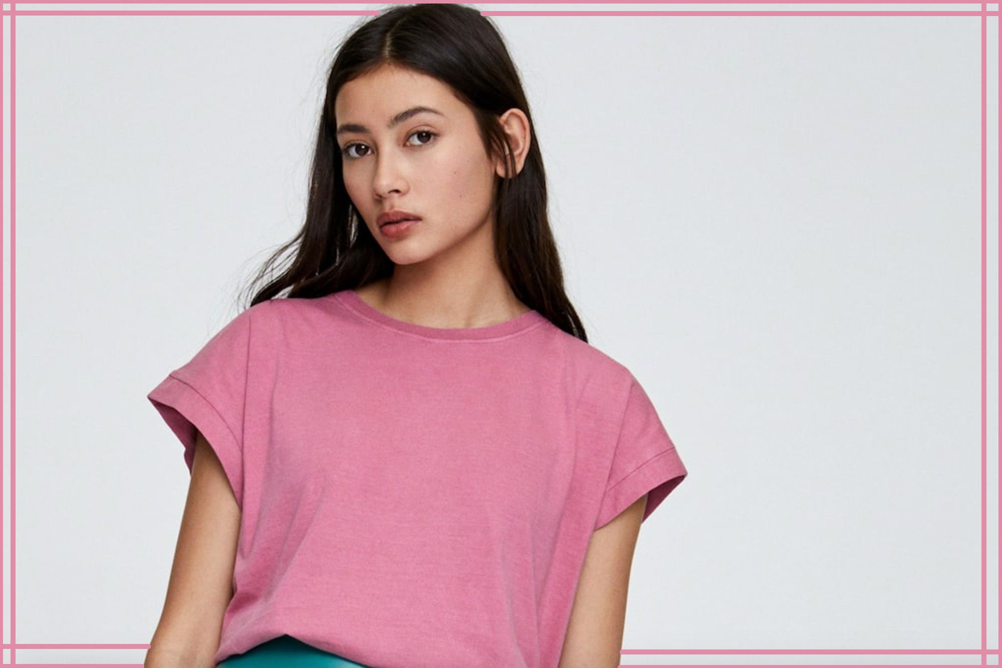 La Falda De Cuero De Moda En Pull Bear Es Verde