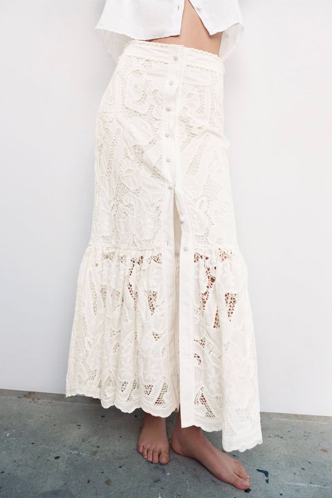 Empleador Combatiente lona Lo mejor de Zara: Esta falda larga blanca bordada perforada