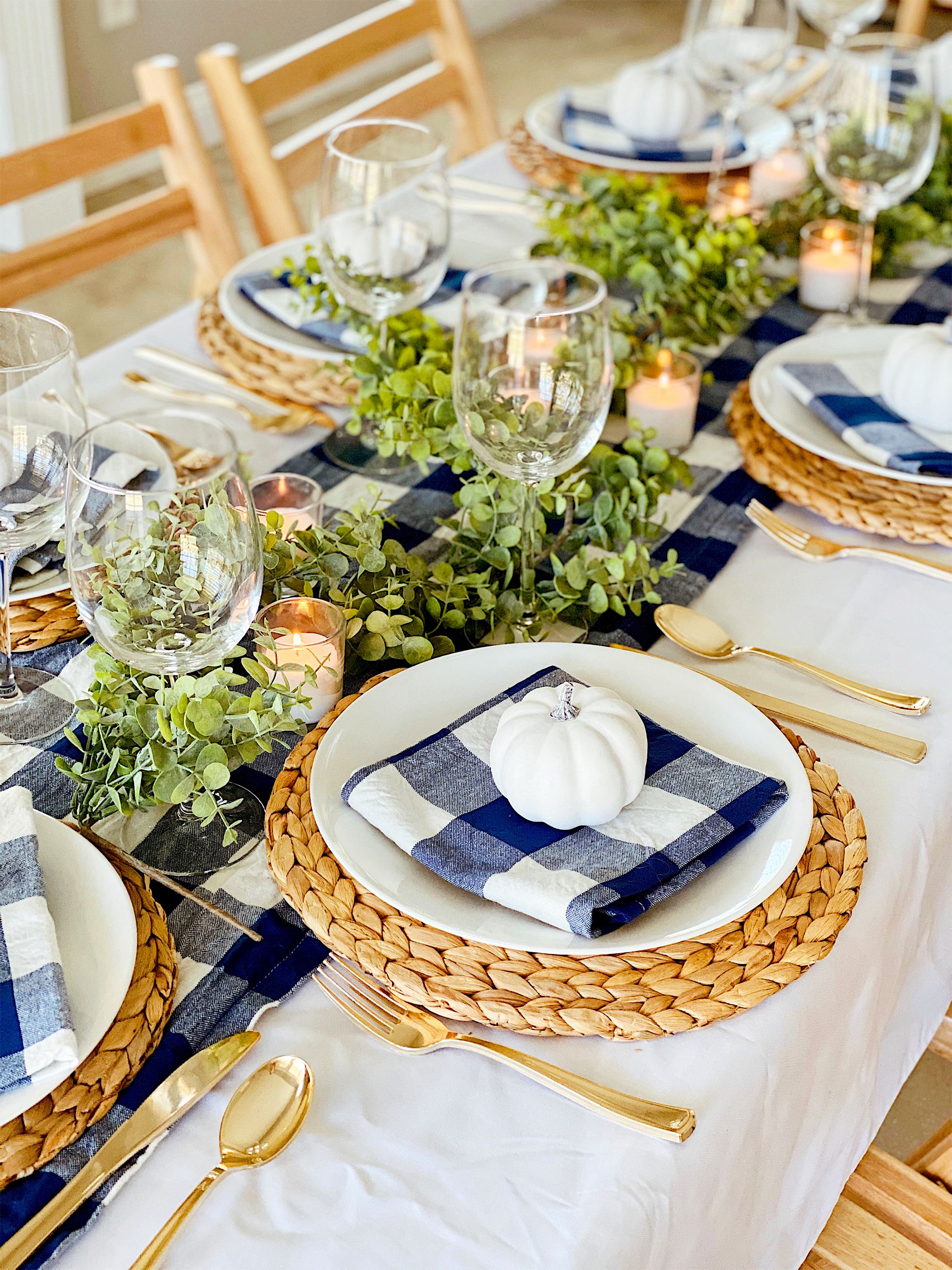 18 Elegant Fall Centerpieces to Perfect Your Dining Table