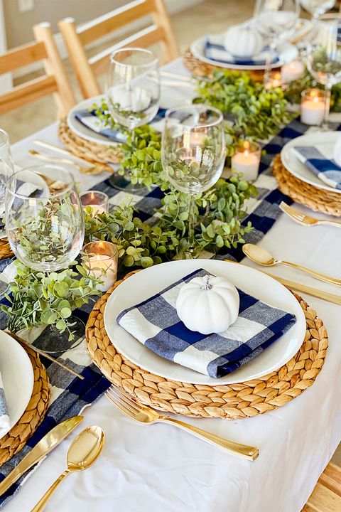 30 Elegant Fall Centerpieces to Perfect Your Dining Table