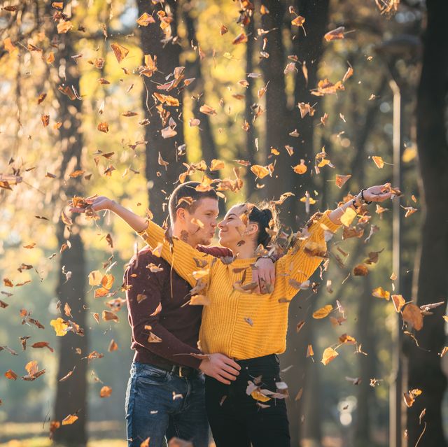 32 Fall Date Ideas – Fun Autumn Date Ideas for Couples