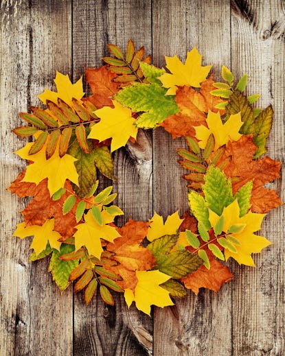 -Create This Simple & Inexpensive Fall Wreath In Under 10 Minutes! thumbnail