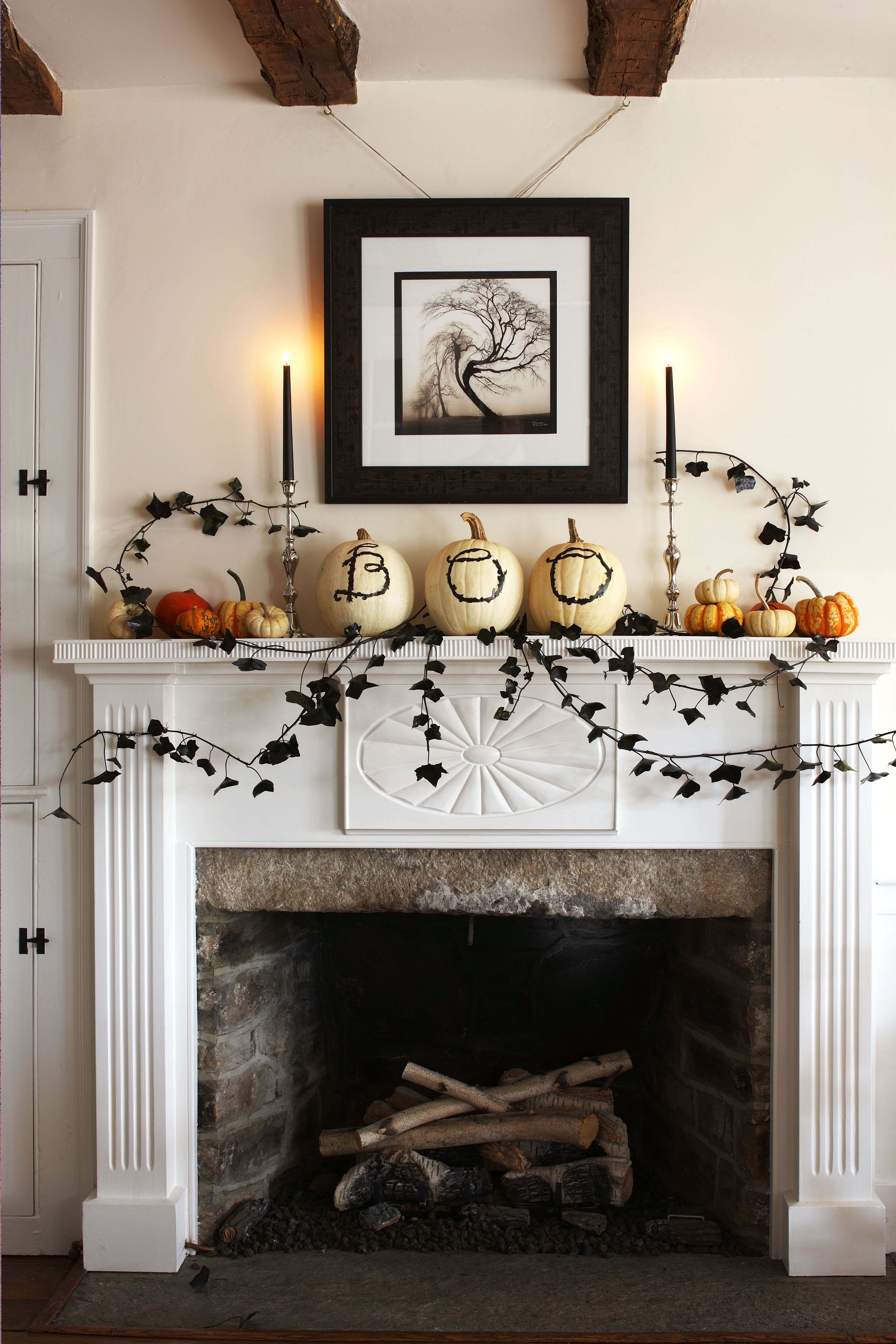 30 Stylish Fall Mantel Decor Ideas, Decorate Fireplace Mantel For Fall