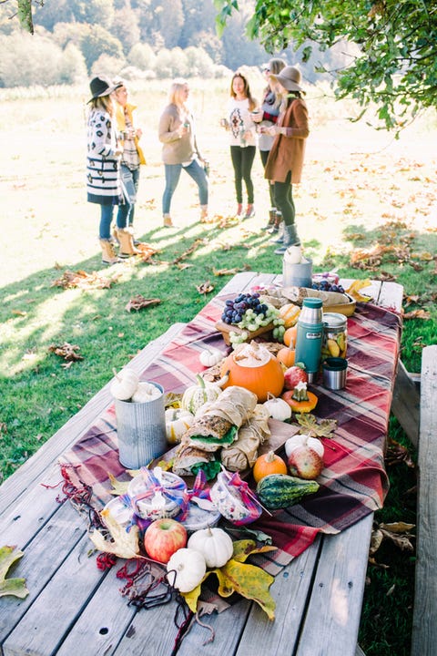 21 Brilliant Fall Party Ideas Best Autumn Party Themes And Activities 21-brilliant-fall-party-ideas-best-autumn-party-themes-and-activities