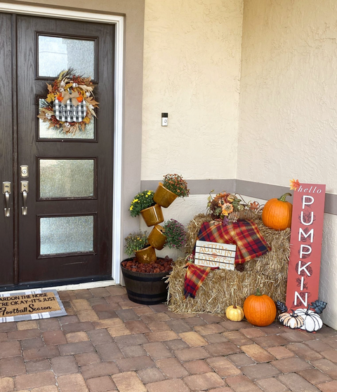 50 Best Fall Porch Décor Ideas - Pretty Autumn Front Porch Decorations 2022