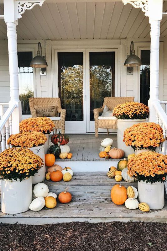 simple fall front porch decor