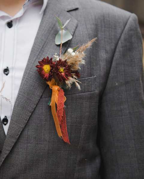 fall wedding ideas corsage