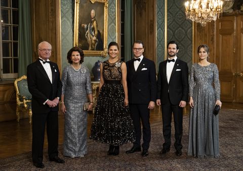 king carl gustaf, queen silvia, crown princess victoria, prince daniel, prince carl philip and princess sofia greet guests at the sweden dinner at the royal palace in stockholm january 20, 2023 photo pontus lundahl tt kod 10050 local caption