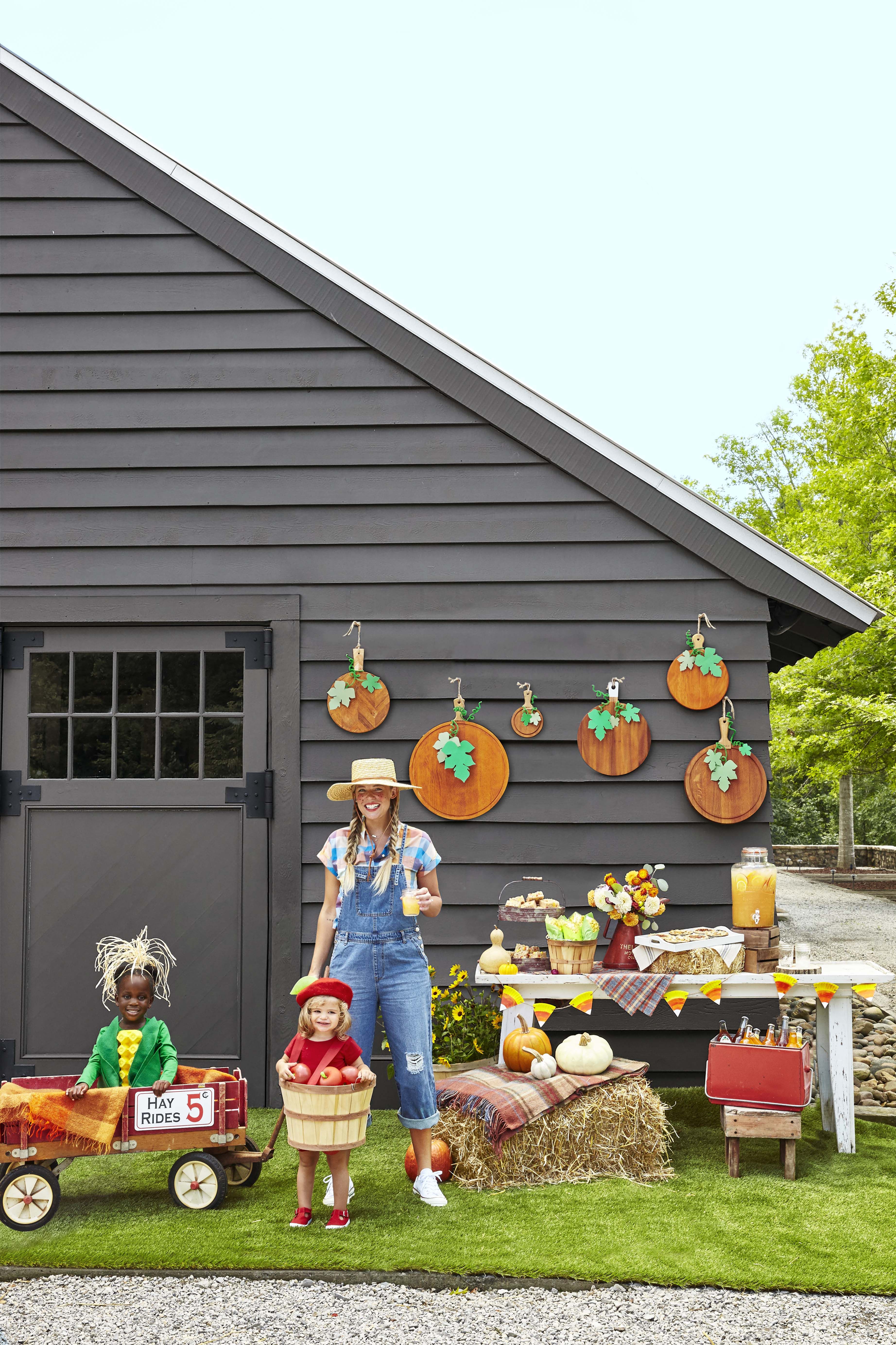 pumpkin leaf bag costume