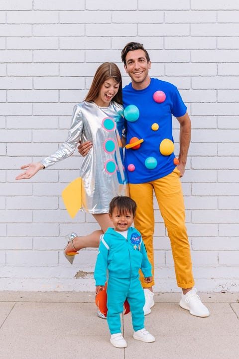 family halloween costume lost in space