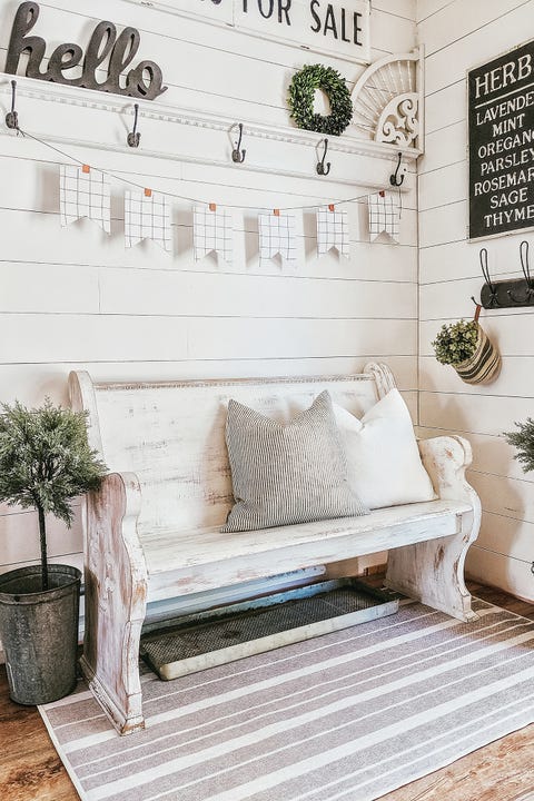 farmhouse decor - entryway