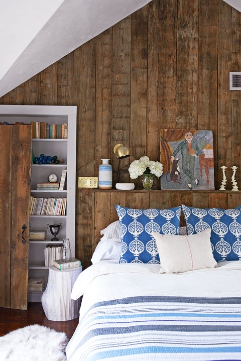 farmhouse decor - wooden bedroom