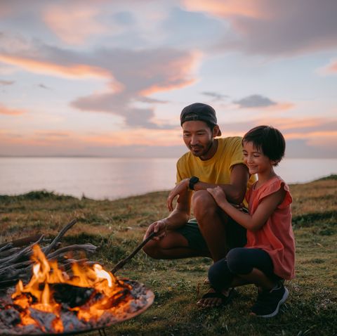 father daughter campfire