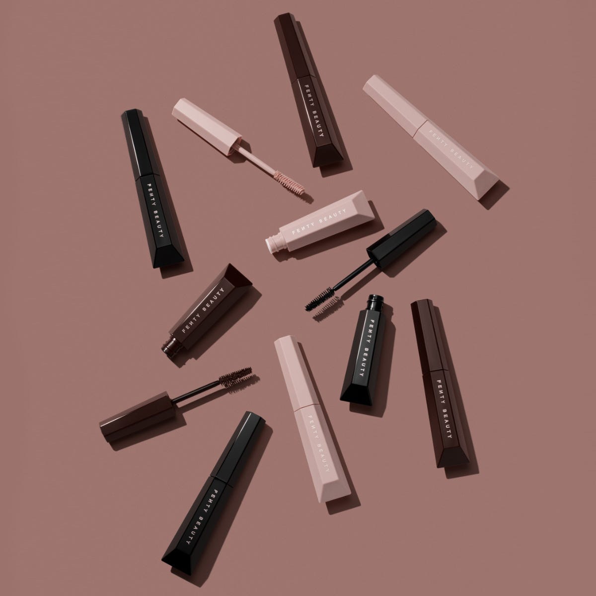Rihanna Reveals Her Brilliant Mascara Hack