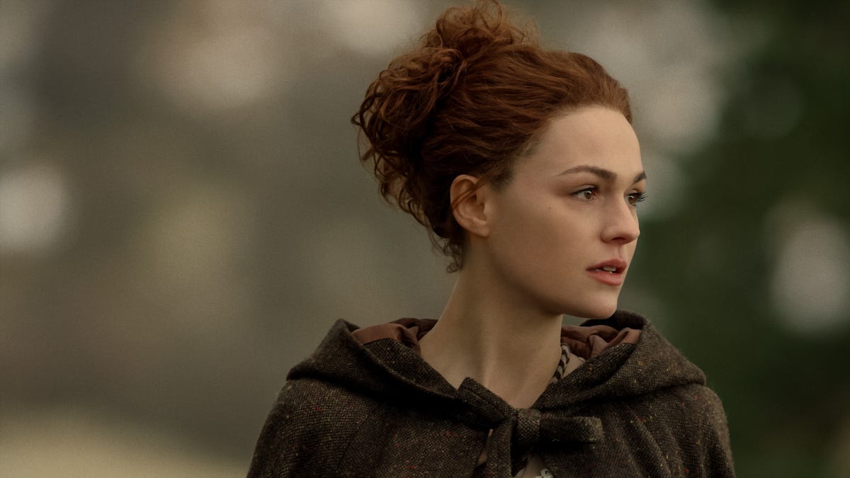 The Story Behind Brianna Frasers Dress In Outlander Season 4 Episode 7 Down The Rabbit Hole 1512