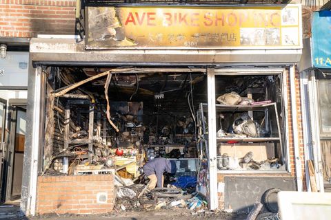 e bike store burns in brooklyn