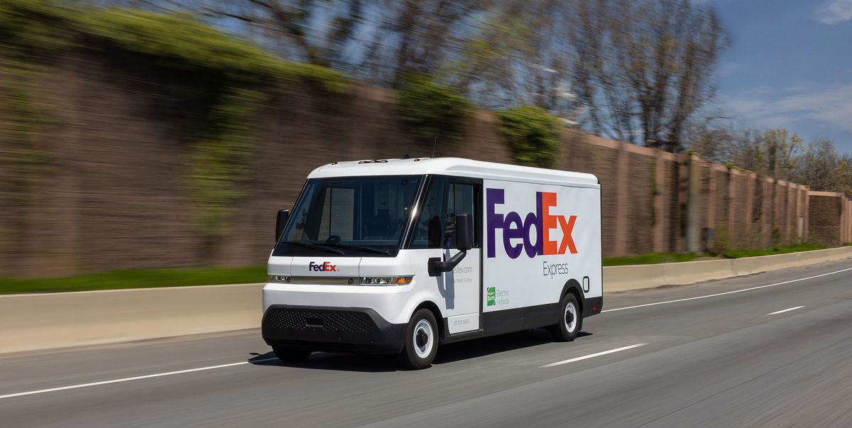 BrightDrop Delivers the First 150 EV Vans to FedEx