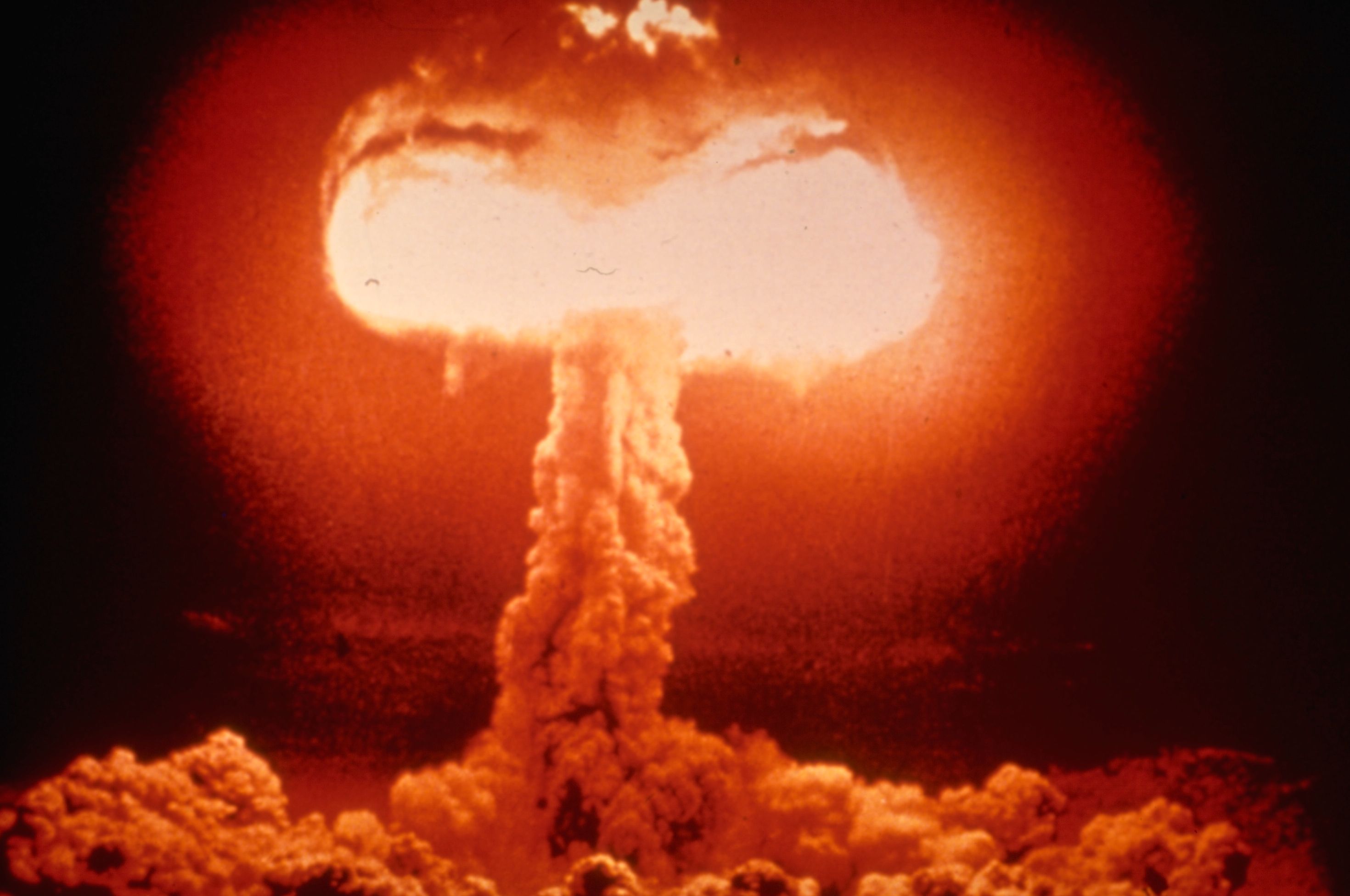 Hydrogen Bomb | Hydrogen Bomb Vs. Atomic Bomb | H-Bomb Test