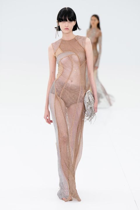 Fendi haute couture fashion show fall winter 2022 2023