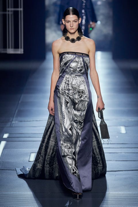 跟隨fendi探尋 永恆之城 的文化軌跡 Fendi 22春夏高訂再次
