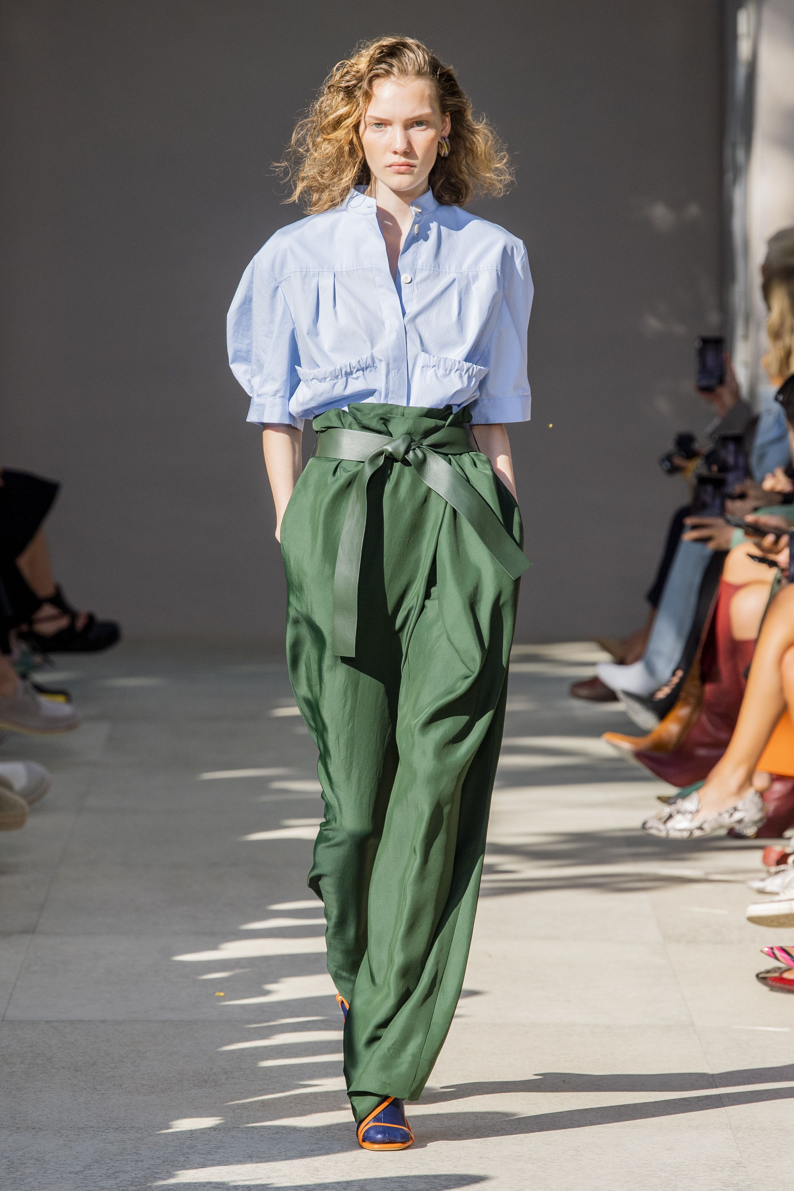 Le 21 camicie donna che sono tendenza moda primavera 2020