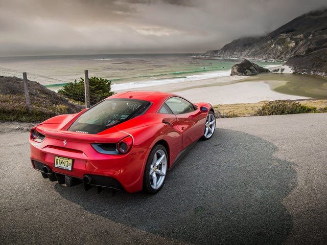 Ferrari 488 Gtb Is The 2017 Motor Trend Best Driver S Car Motortrend