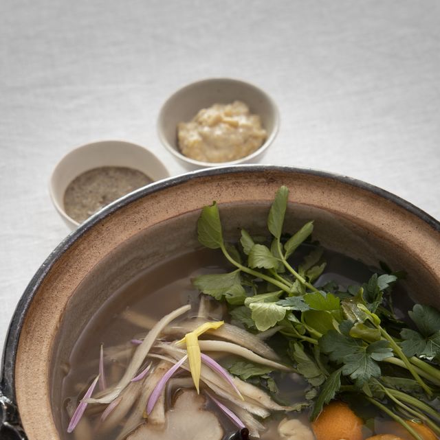 気を巡らし心身をリセット コウ静子さんの養生鍋 根菜と金柑の