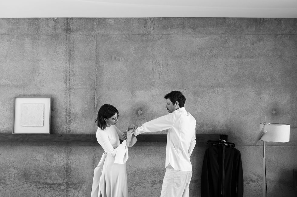 This Monument Valley Elopement Was All About Fashion, Photography & the  Couple - Flipboard