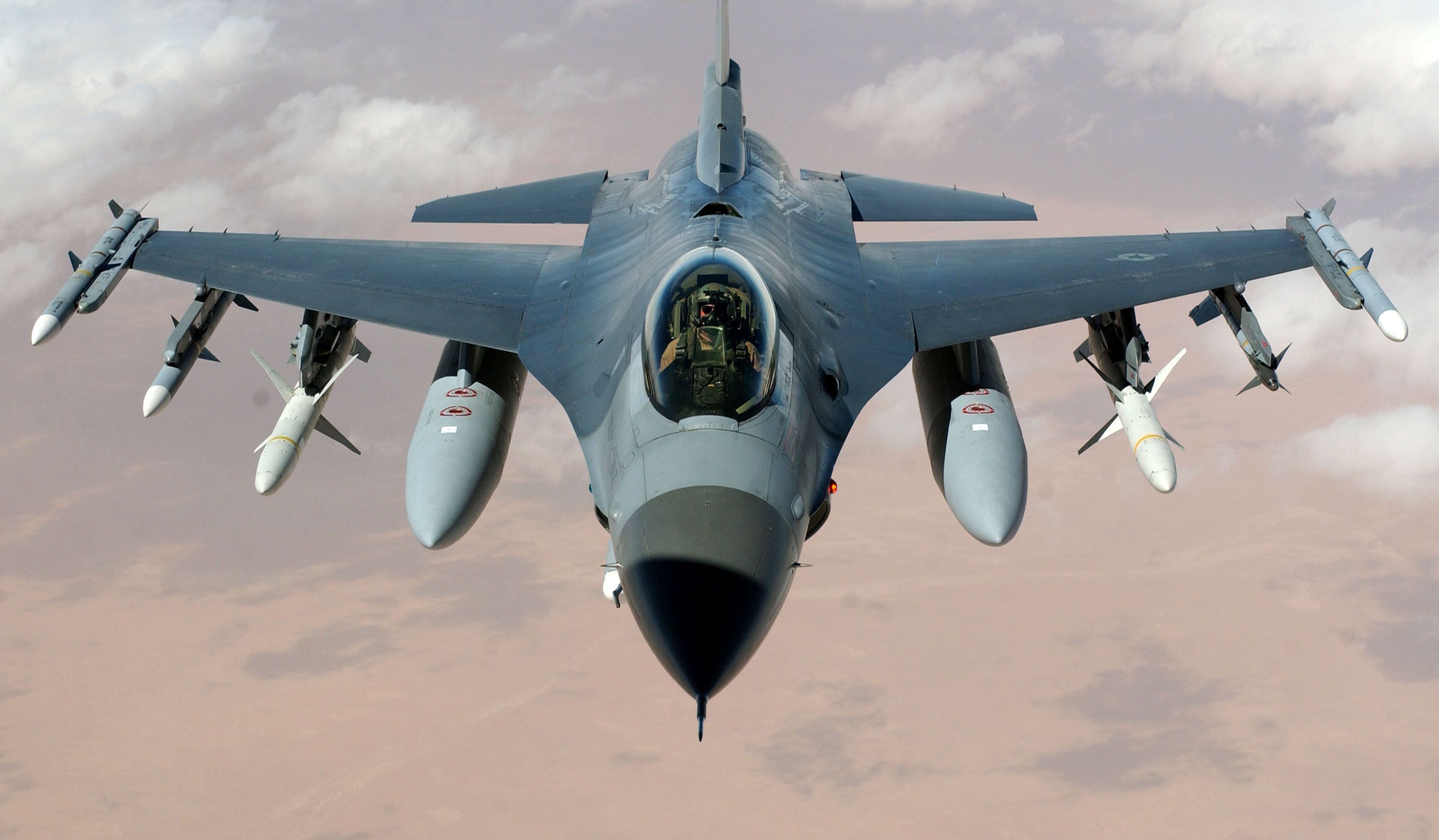 United States Air Force F-16 Fighting Falcon over Iraq New Photo 6 Sizes! 