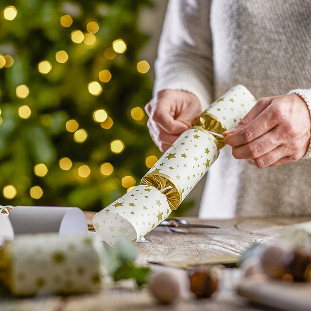24 Eco Friendly Christmas Crackers