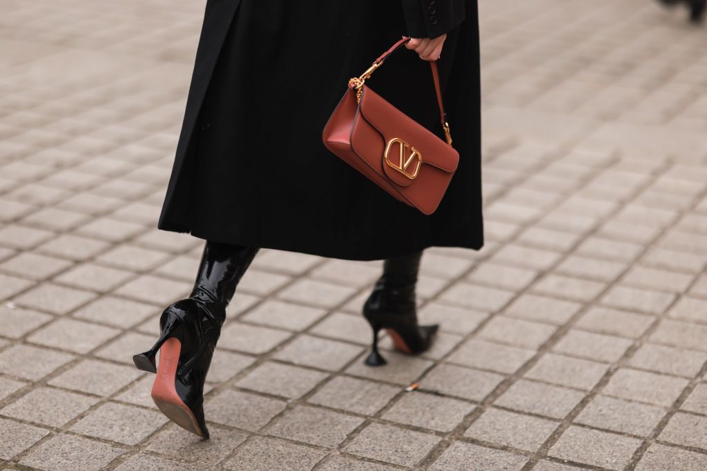 Womens Designer Inspired Leather Lock Bucket Bag Tote Crossbody Bags Handbags
