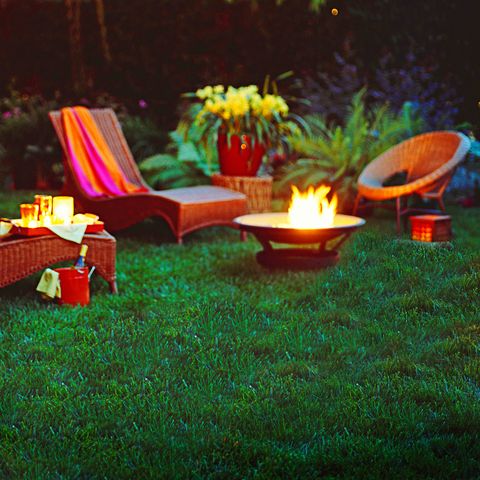 11 Best Outdoor Fire Pit Ideas To Diy, How To Set Up A Fire Pit On Grass