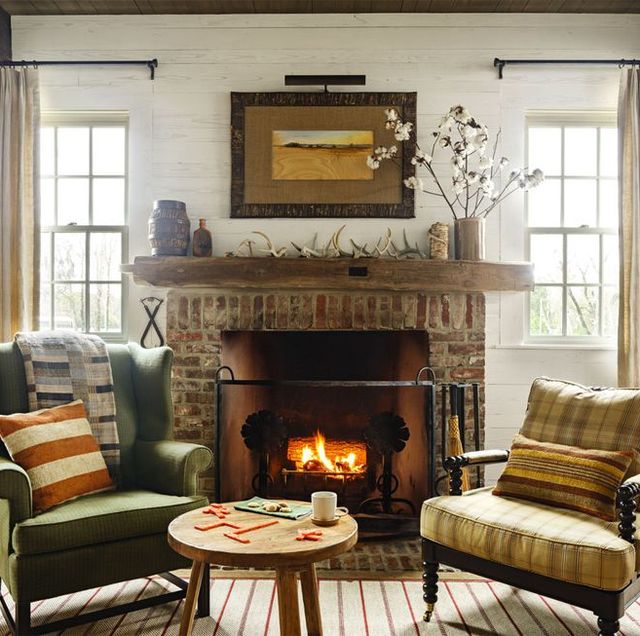 45 Best Fireplace Mantel Ideas, How To Furnish A Small Living Room With Fireplace