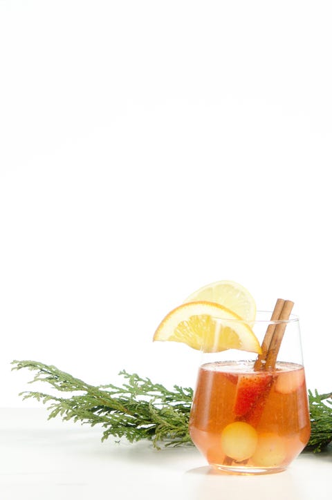 15 Cly Champagne Tails Tail Recipes For 2017 Image