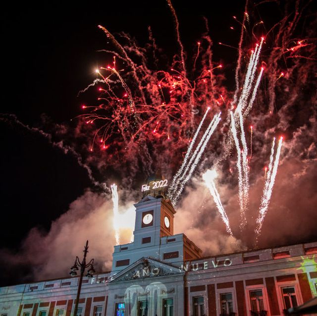 madrid upkeeps new year's eve grape tradition with tight covid 19 restrictions