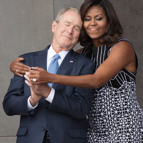 « Je l’aime à mourir », Michelle Obama s’enflamme pour George W. Bush