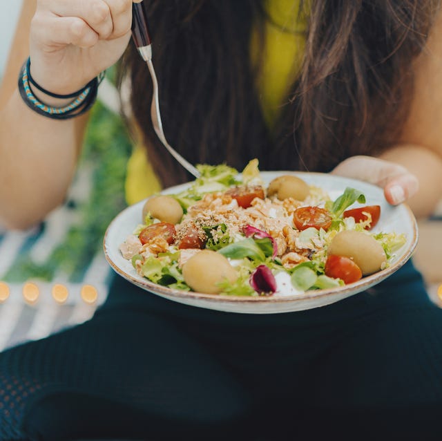 その食べ方は健康的 ダイエットをする前に知っておきたい5つのこと Elle Gourmet エル グルメ その食べ方は健康的 ダイエットをする前に知っておきたい5つのこと Elle Gourmet エル グルメ