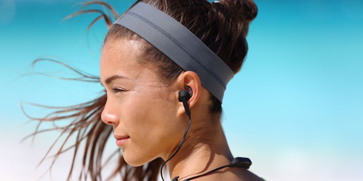 10 Of The Best Wireless Headphones For Runners