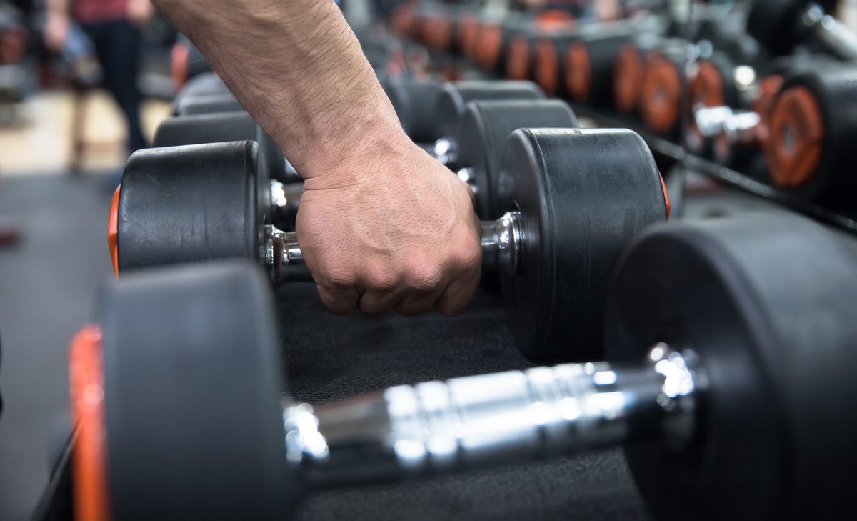 How to Do a Dumbbell Shrug