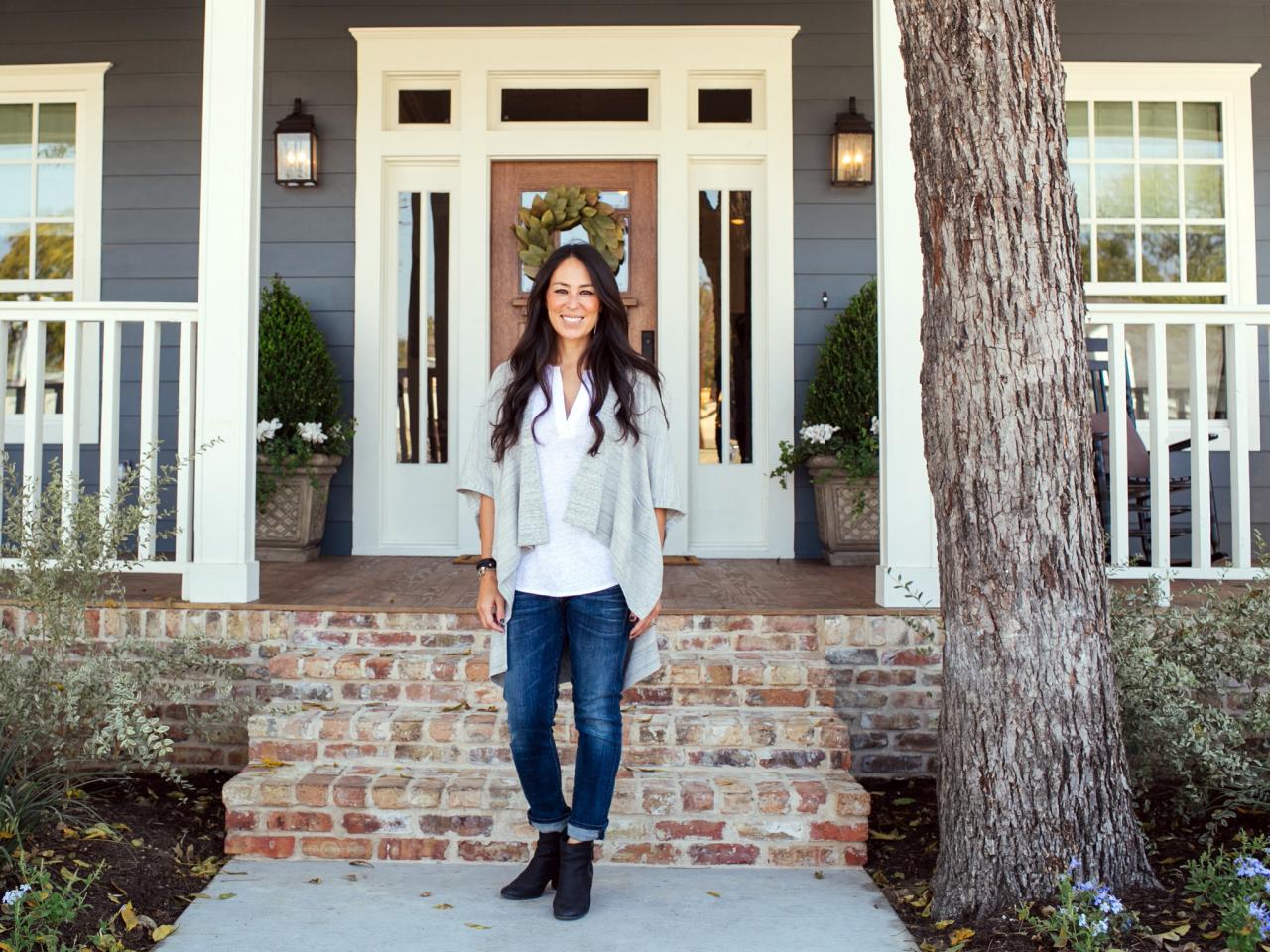 A Drunk Driver Crashed Into the Fixer Upper "Three Little Pigs" House