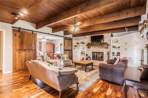 Fixer Upper Season 1 Farmhouse For Sale Joanna Gaines Designed Home Hits Market Fixer Upper Season 1 Farmhouse For Sale Joanna Gaines Designed Home Hits Market