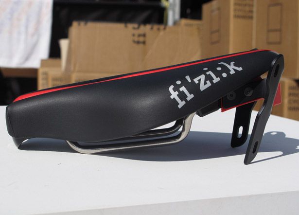 fizik bottle cage