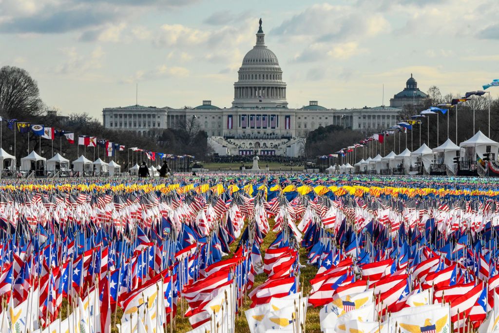 Featured image of post Inauguration Day 2021 Cover Photos / Bush and first lady laura bush lead the inaugural parade from the capitol, down pennsylvania avenue to the white house.