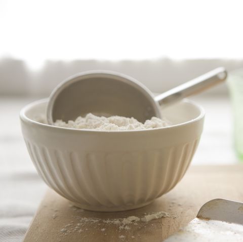 flour types bowl of flour