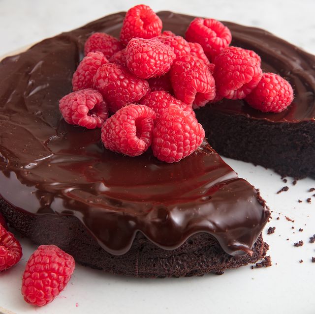 flourless chocolate cake with chocolate ganache and raspberries