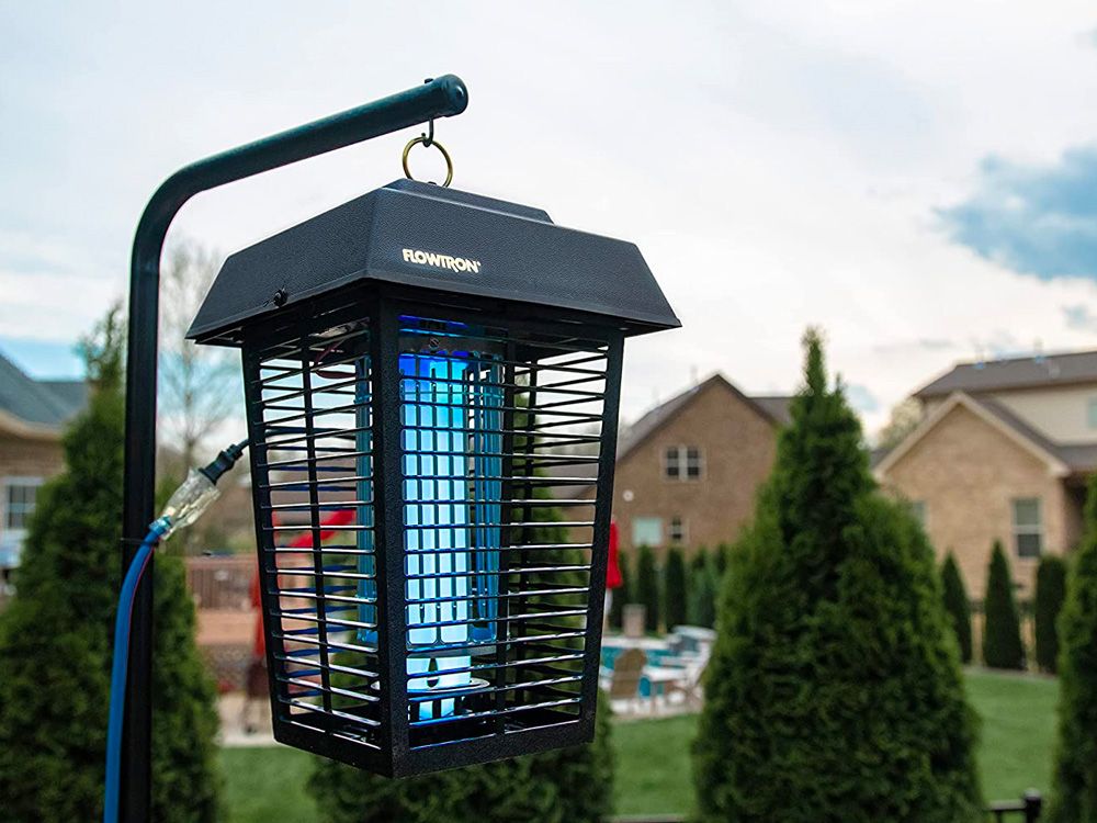 Flowtron BK-15D Electronic Insect Killer 1/2 Acre Coverage 