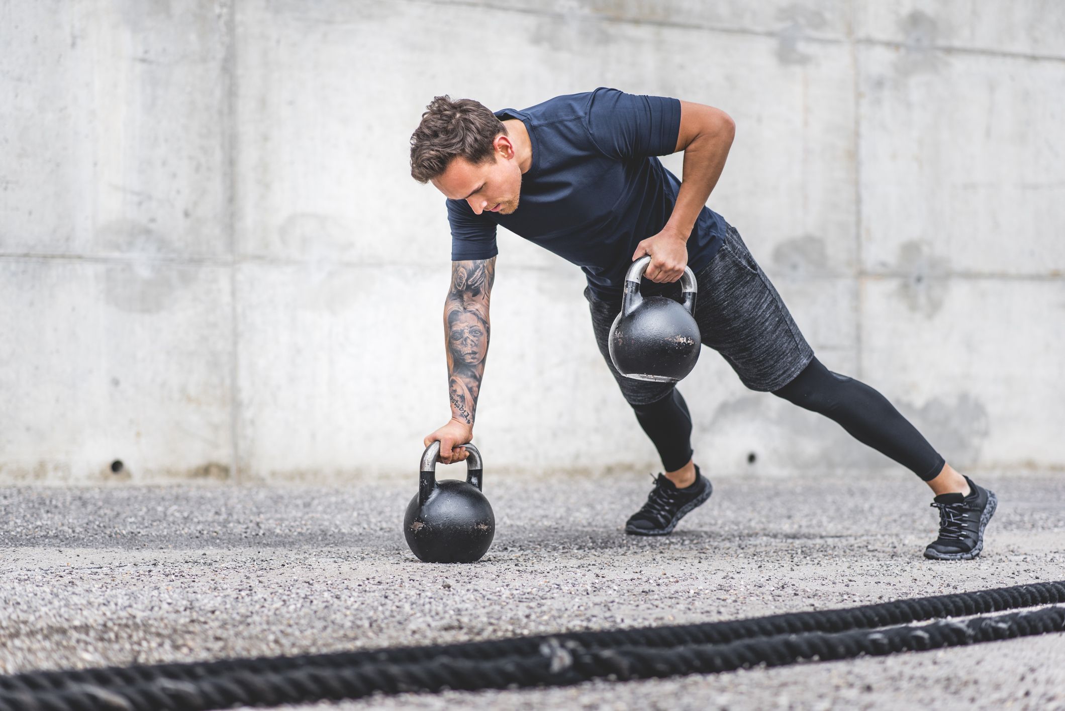 Mens Health POWER Pro Style Pesa rusa para hombre perfecta para entrenamientos de HIIT y prácticas funcionales de fuerza y acondicionamiento físico